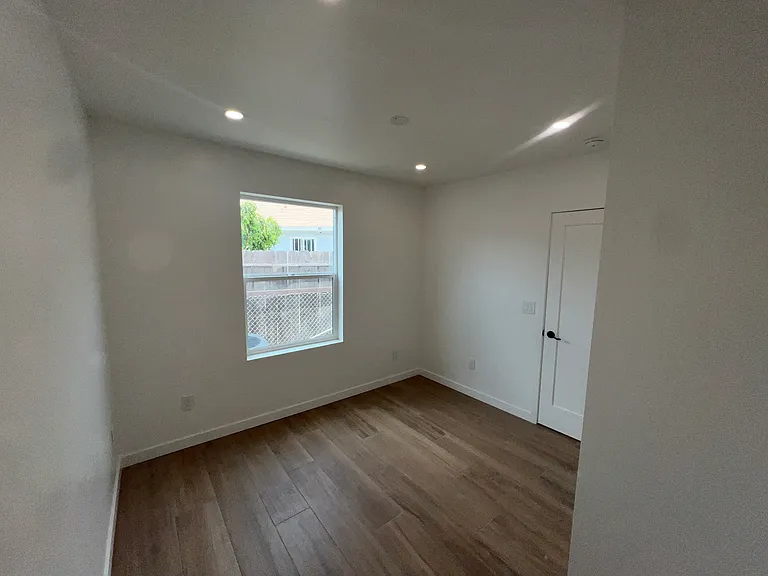 2422 Megan Ct — Photo 9