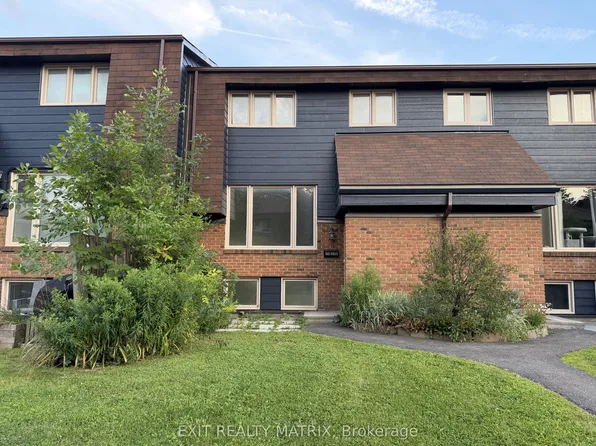 2610 Draper Ave #50, Ottawa, ON K2H 8X8