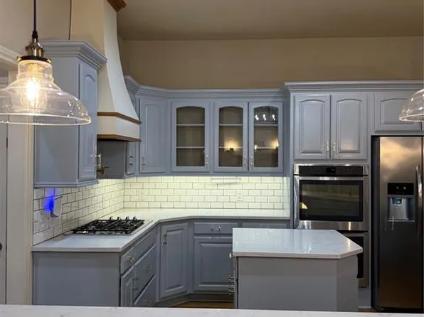 1101 Gulmor Dr, Edmond, OK 73034