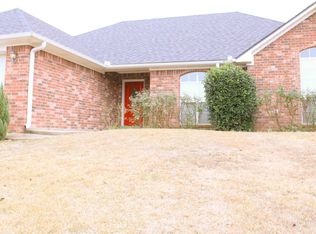 230 Highland Dr, Lindale, TX 75771