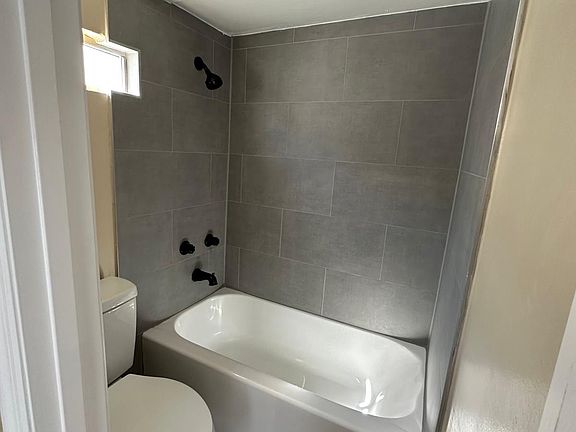 5th image of 2605 Jungle St APT 4