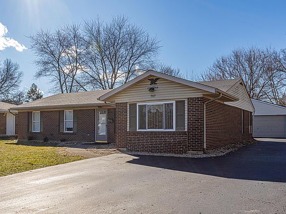 2nd image of 703 Pointview Dr