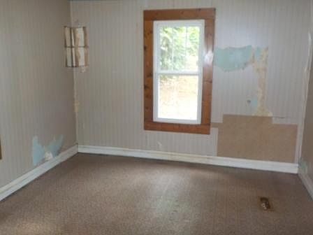 4th image of 173 Railroad St