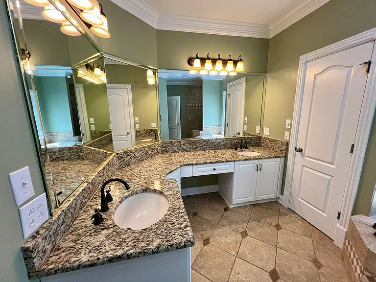 2903 Saint Johns Dr — Photo 23