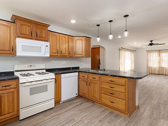 2nd image of 101 Buswell St