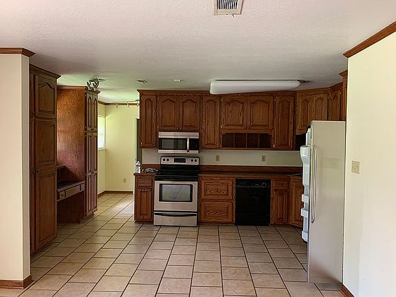 Open kitchen family room