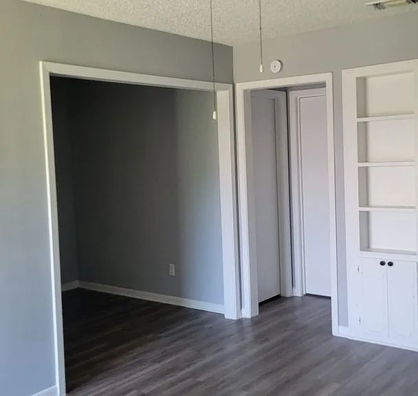 502 Mary St — Photo 2