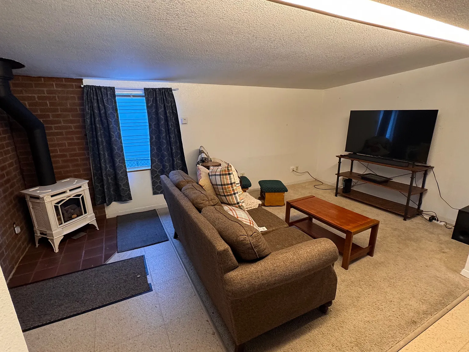 2 bed, 1.5 bath, 1100 sqft, $2,100 — Photo 3