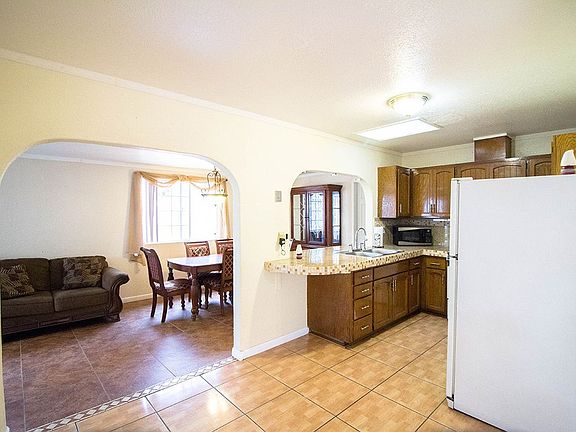5th image of 1796 Alaquinas Dr