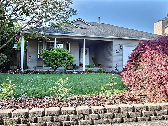 2nd image of 15207 NE 46th St