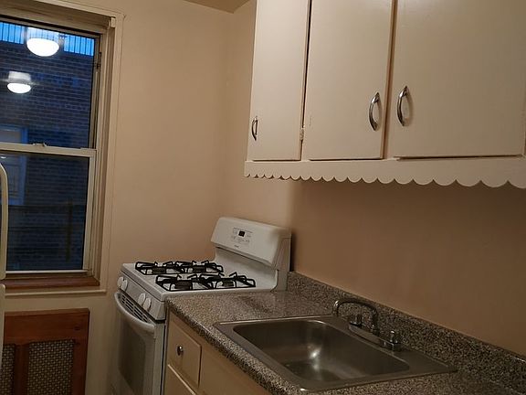 4th image of 135-10 Grand Central Pkwy #605