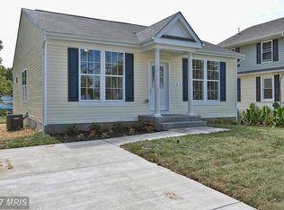 323 Townsend Rd, Essex, MD 21221