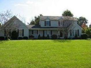 60545 Trebor Dr, South Lyon, MI 48178