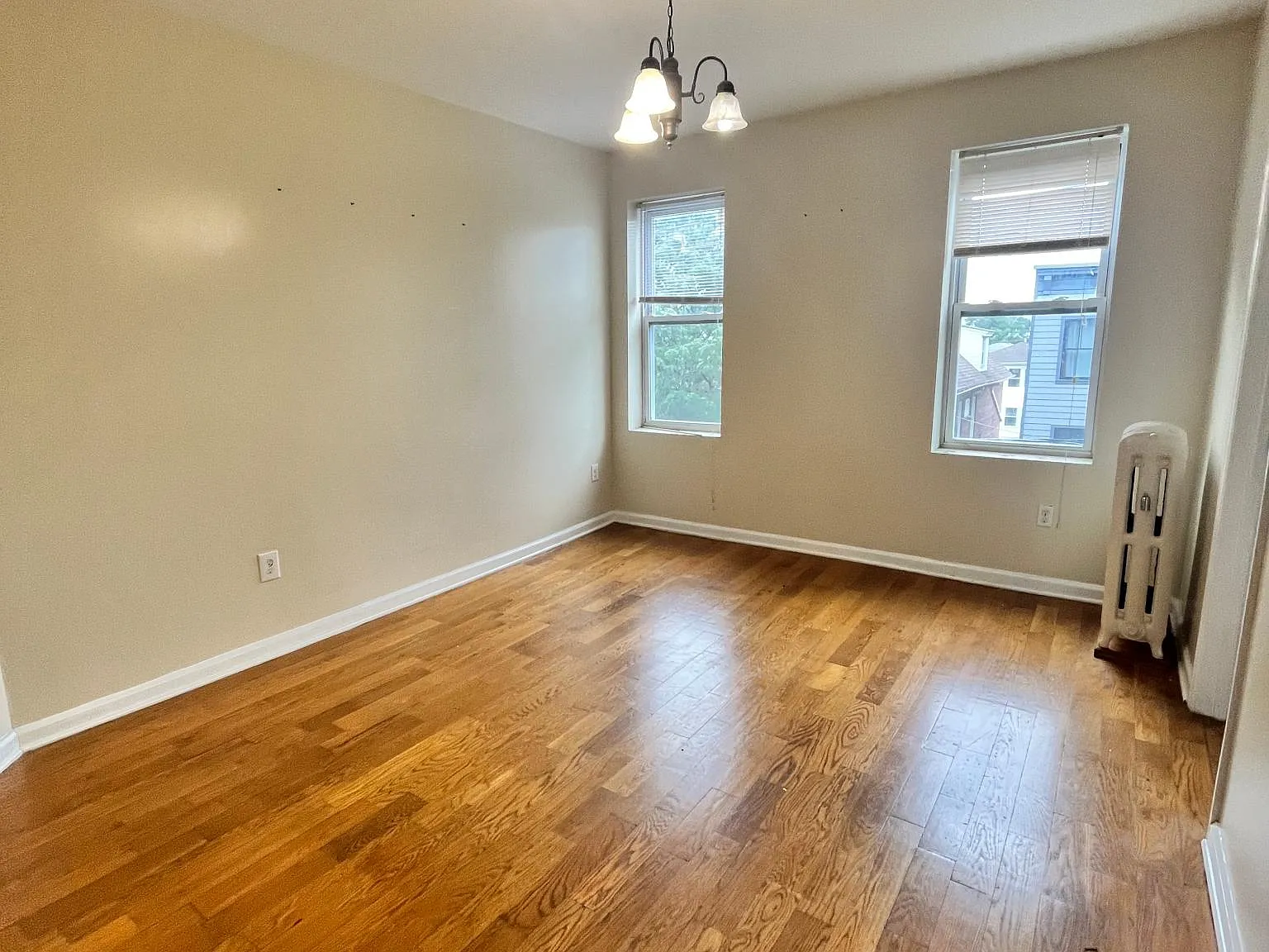 25 Sherman Ave — Photo 4