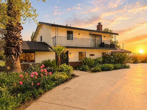 31383 Overcrest Dr, Redlands, CA 92374