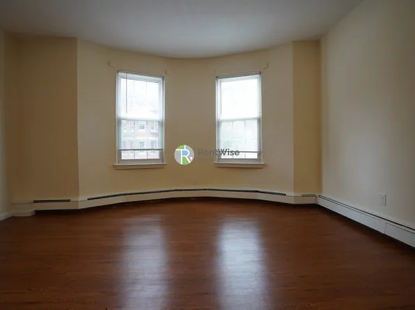 73 S Huntington Ave #2U, Jamaica Plain, MA 02130
