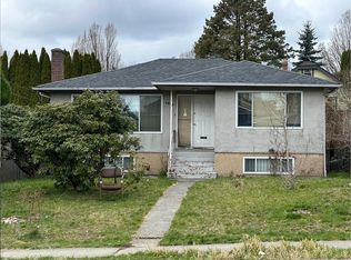 4975 Rupert St, Vancouver, BC V5R 2J6