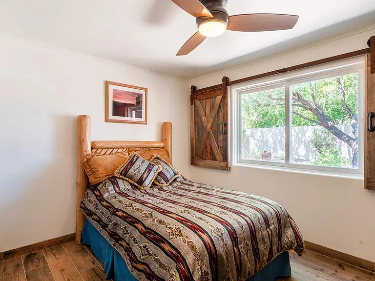 5312 E Ludlow Dr — Photo 32