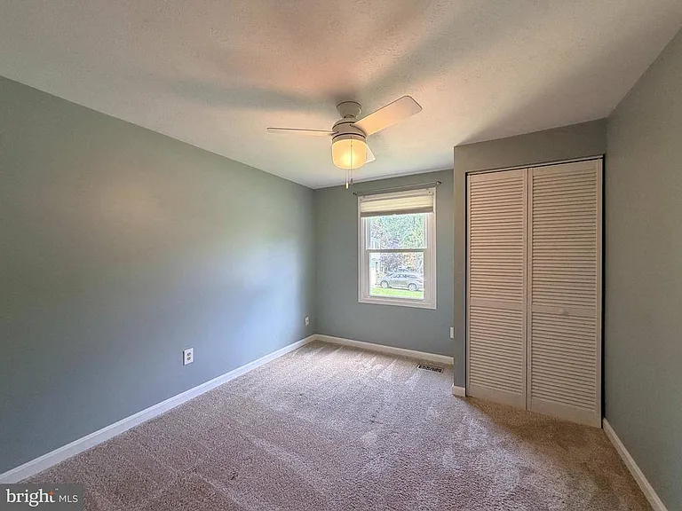1458 Ashwood Ct — Photo 10