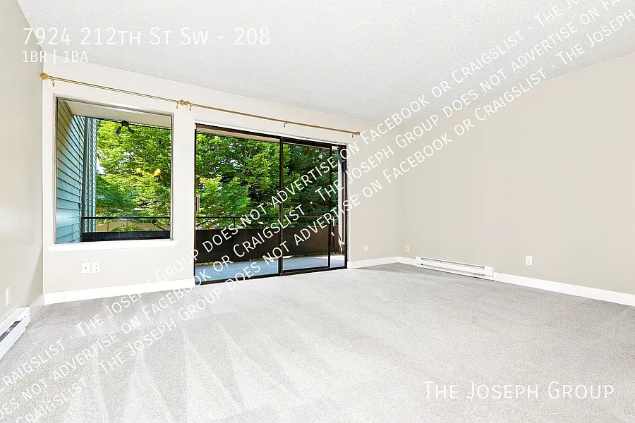 Tranquil 1-Bedroom Escape in Edmonds — Photo 2