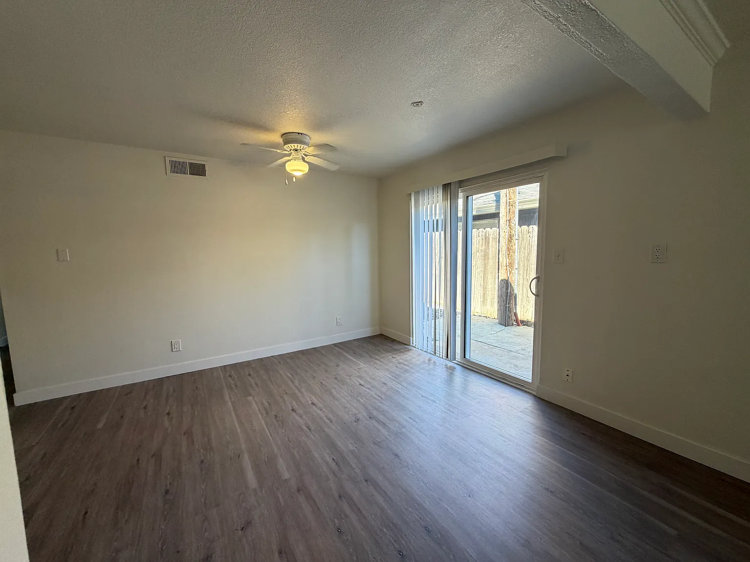 4 bed, 1350 sqft, $2,795 — Photo 4