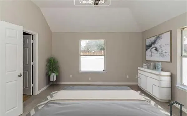 4 bed, 2000 sqft, $3,300 — Photo 2