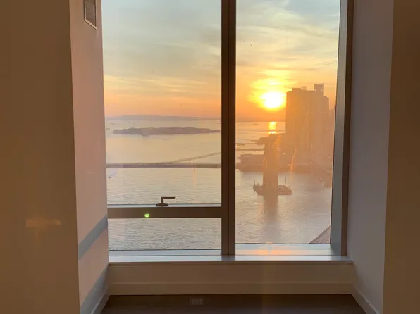 252 South Street image 1 of 8