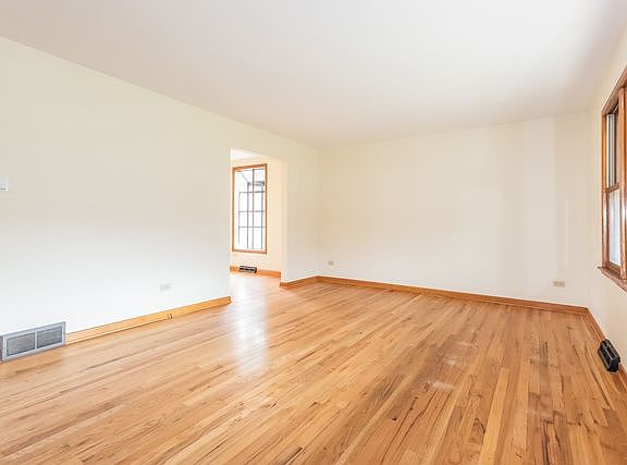 3rd image of 1125 Blackhawk Dr