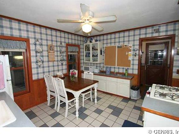 3rd image of 152 Lyman Street