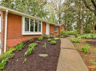 2567 Aldon Dr, Sewickley, PA 15143