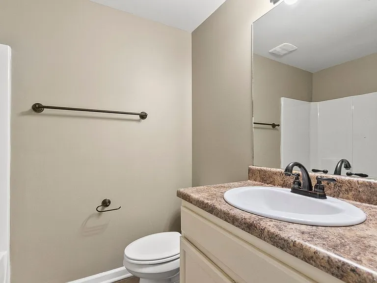 242 Cedar Crst — Photo 18