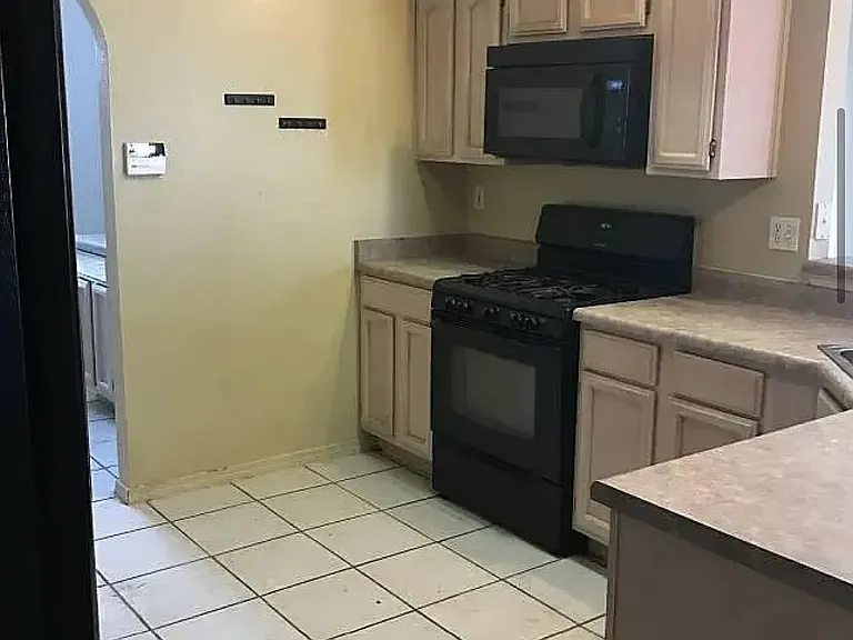 14132 Lago Seco Dr — Photo 2