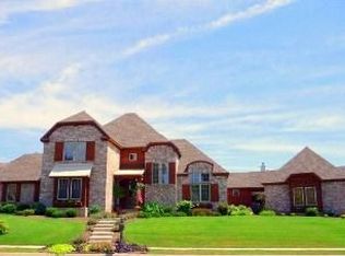 3579 N Buckingham Dr, Fayetteville, AR 72703