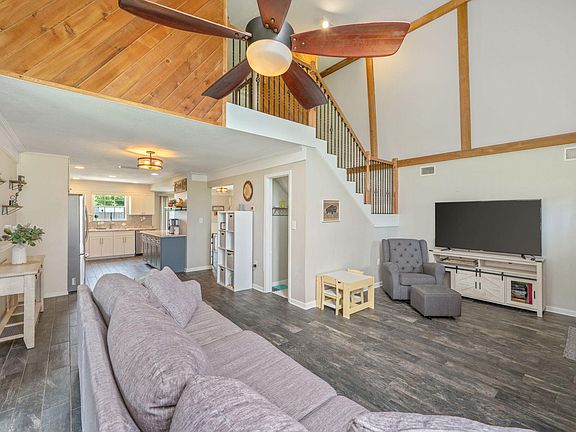 4th image of 618 Russell Blvd