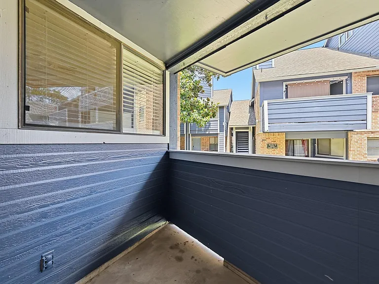2500 Burleson Rd #402 — Photo 18