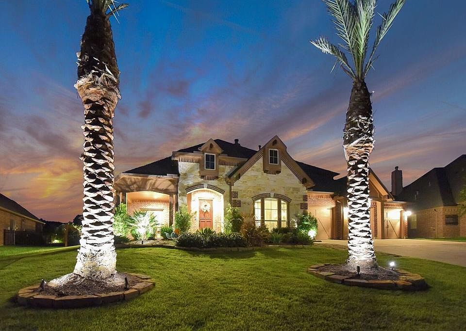 1st image of 39 Camden Oaks Ln