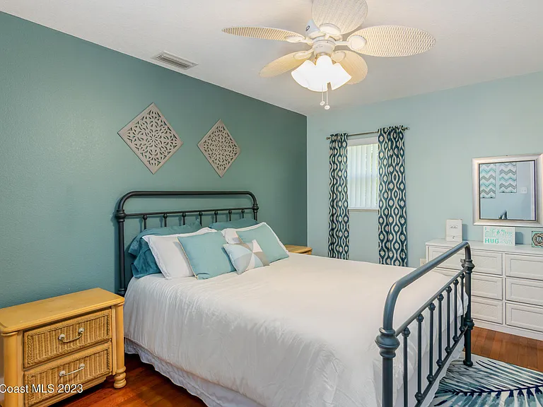 187 Jamaica Dr — Photo 15