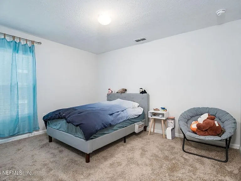 581 Meadow Ridge Dr — Photo 17