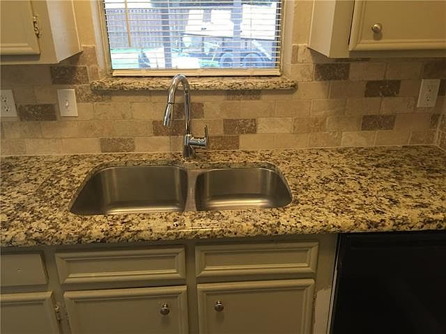 1st image of 809 E Vista Dr