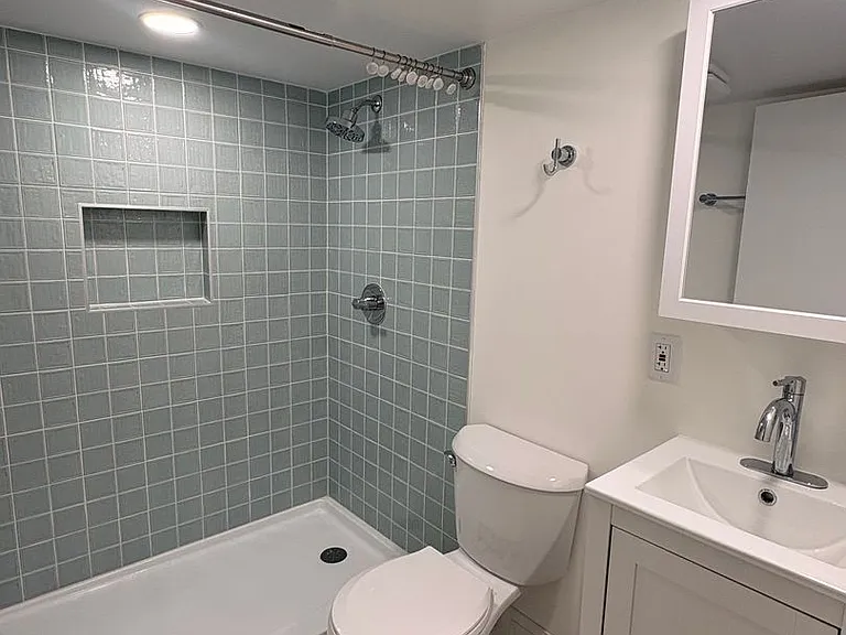 620 W 33rd St — Photo 19