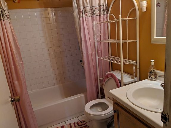 3rd image of 1260 Dekalb Ave #1