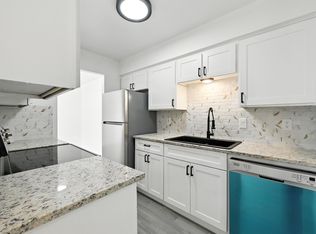 South Crest Apartments: All Bills Paid -Dazzling Dallas Apartments in Quiet Area!, Dallas, TX 75224