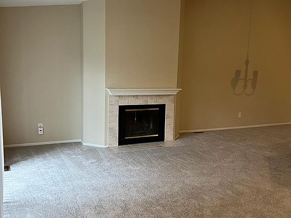 3rd image of 39930 Crosswinds Dr
