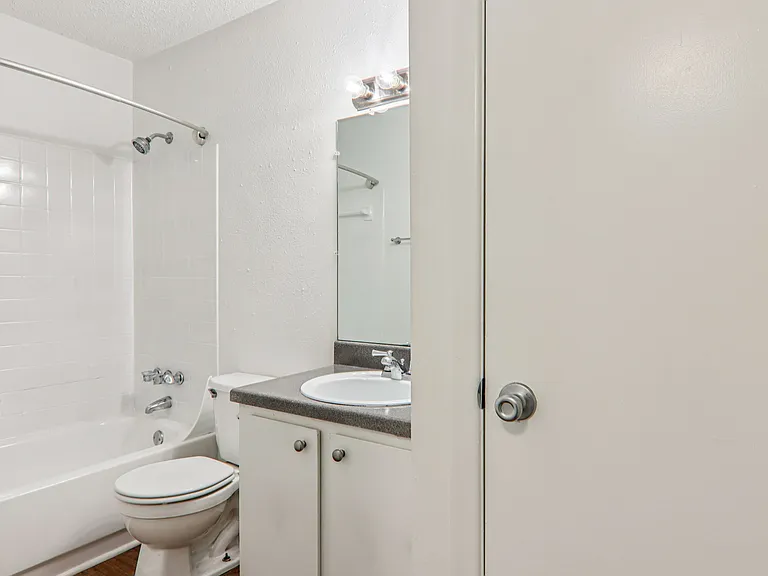Andover Park Apartments — Photo 27