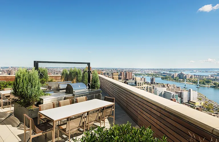205 E 92nd St #33B — Photo 7