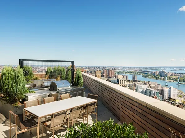 205 East 92nd Street image 8 of 19