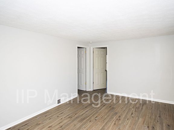 5th image of 4527 W 30th St #2