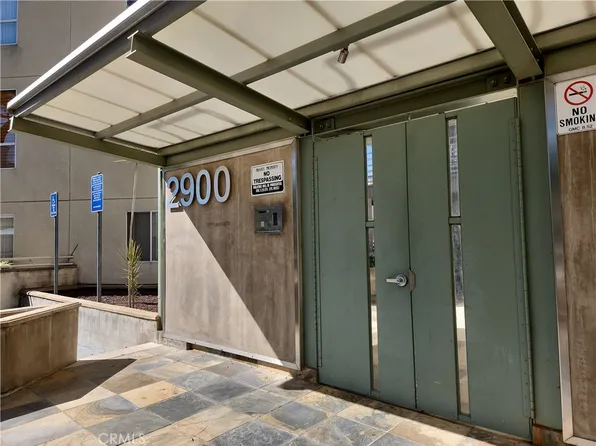 2900 Fairway Ave APT 401, Glendale, CA 91214