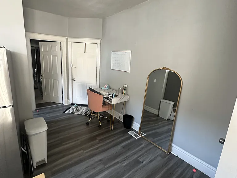 3235 Lafayette Ave #1W — Photo 10