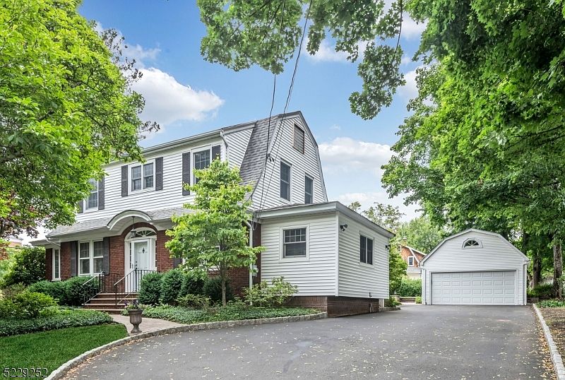 531 Russell Ave, Wyckoff, NJ 07481 MLS 3851107 Zillow